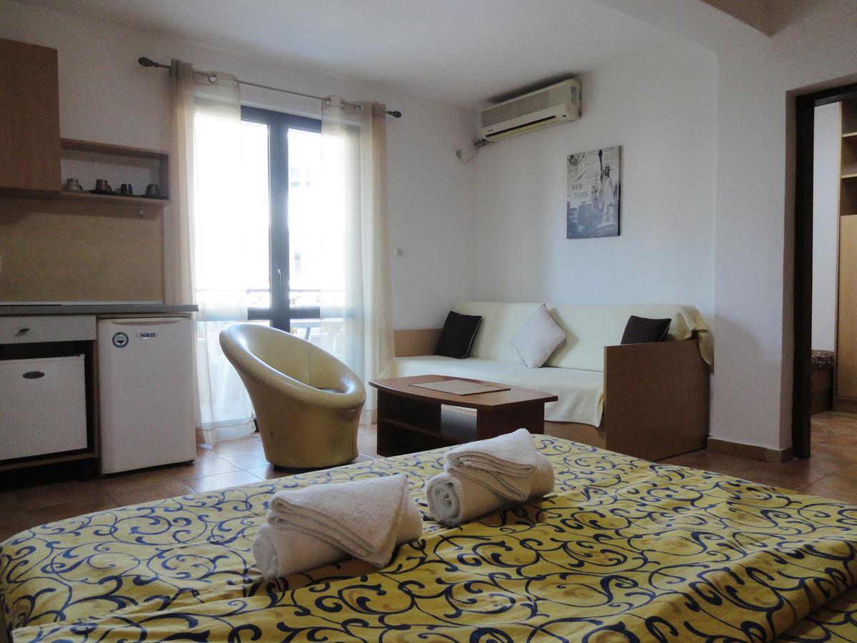Apartments Mare Budva Phòng bức ảnh