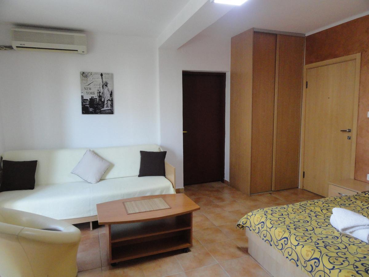 Apartments Mare Budva Phòng bức ảnh