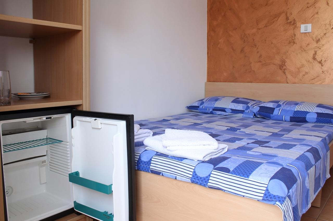 Apartments Mare Budva Phòng bức ảnh