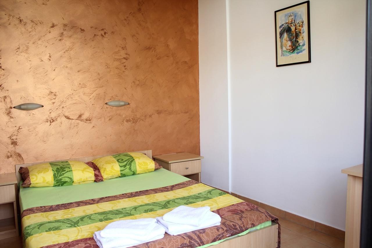 Apartments Mare Budva Phòng bức ảnh